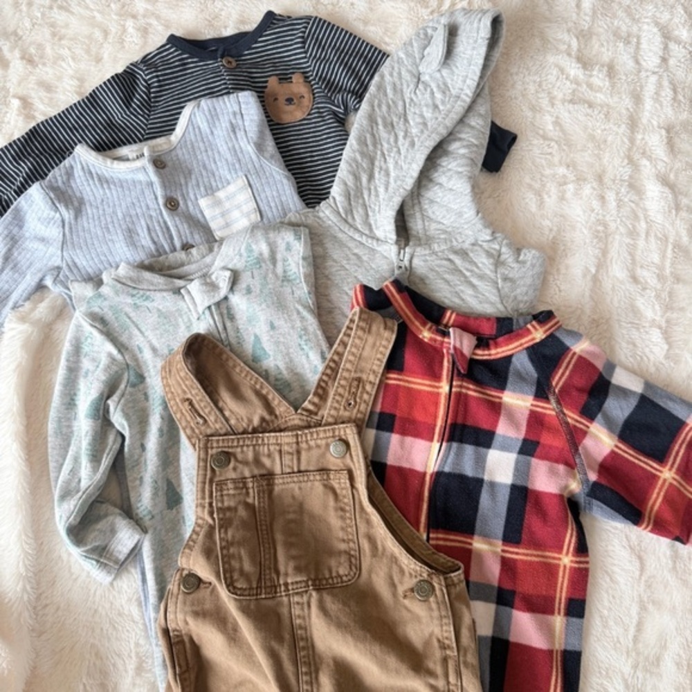 Cozy infant boy Jumpsuits & Sleepers Set lot of 6 outfits.  Sz 6-9mo GK
